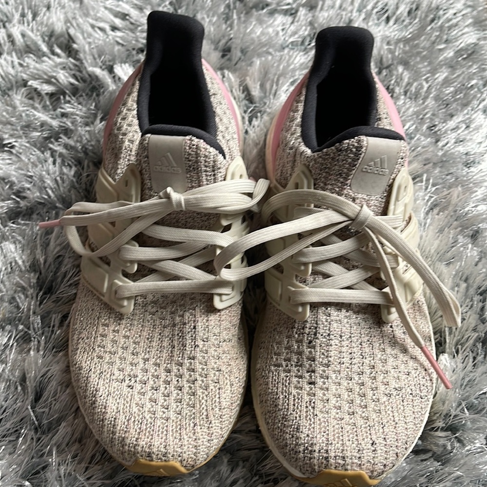 Kid Adidas Sneaker